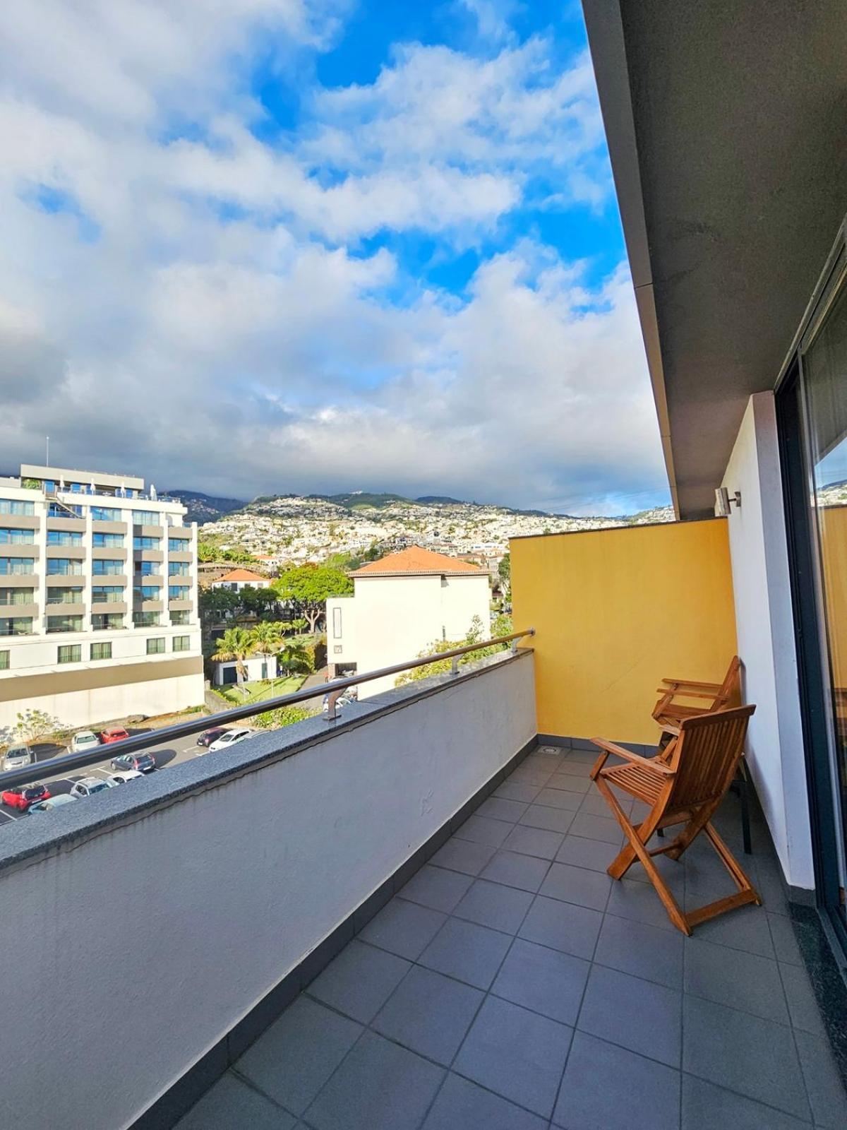Anadia Atrium Apartment Funchal  Ngoại thất bức ảnh